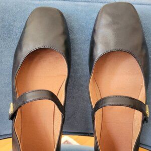 Vionic Alameda Mary Jane Flats 10 – Worn 3–5x, Comes w/ 2 Insole Sets